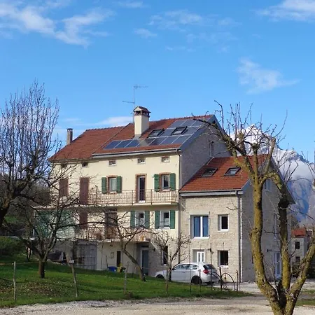 Coi De Pera ファームステイ *